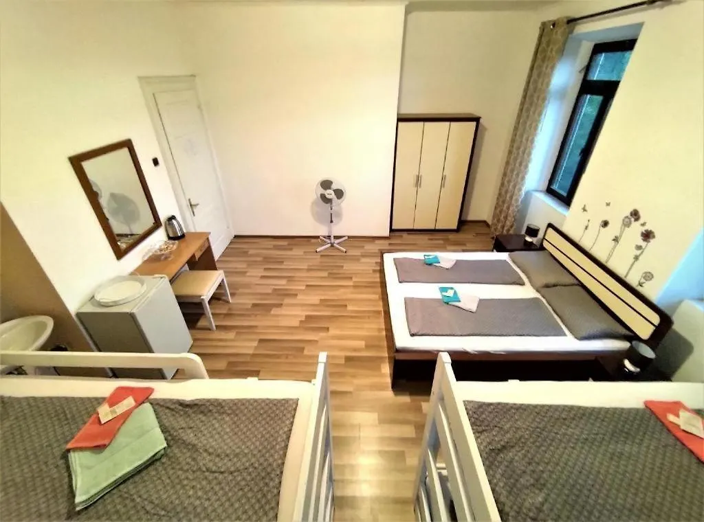 Hotel Hostel San Valentino Bašanija