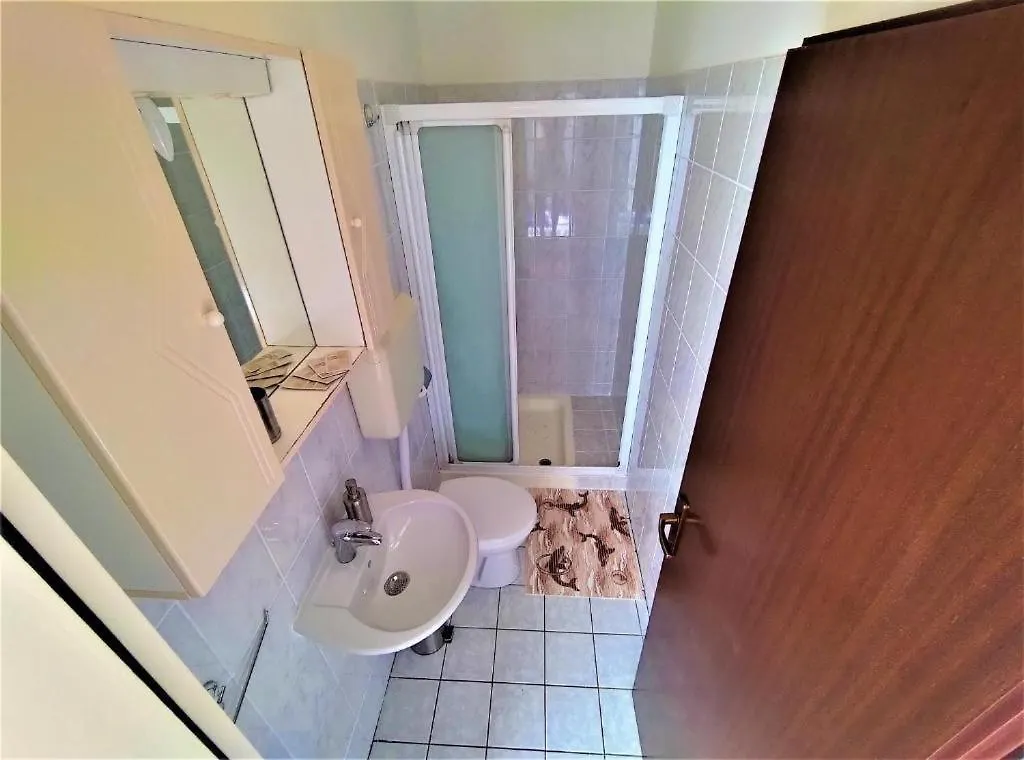 Hostel San Valentino Bašanija Croazia